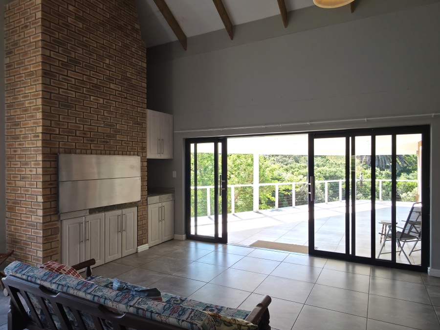 5 Bedroom Property for Sale in Noorsekloof Eastern Cape